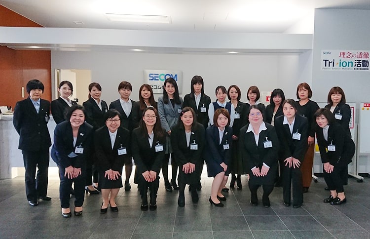 写真:女性管制員の集合研修
