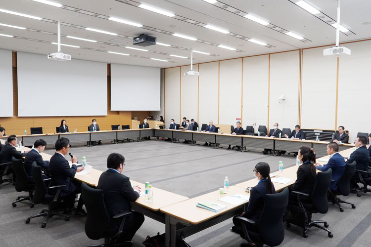 写真：2022年度の「セコム社員中央審議会」