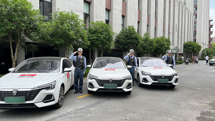 写真:上海の電気自動車
