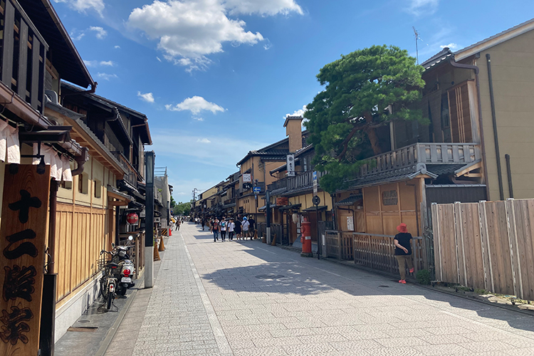 写真：地域の“お困りごと”解決をスタッフがお手伝い