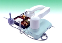 日本初の食事支援ロボット「マイスプーン」