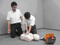 AEDの操作だけでなくＣＰＲ（心肺蘇生法）も大切