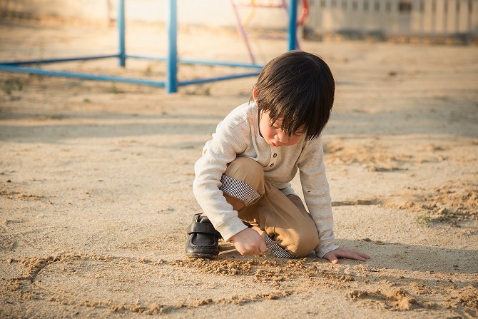 セコム 知らない人に声をかけられたら 対処法と子どもへの教え方 子どもの安全ブログ