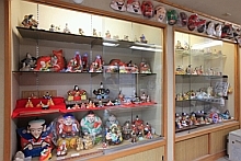 「つつみのおひなっこや」の店内の様子