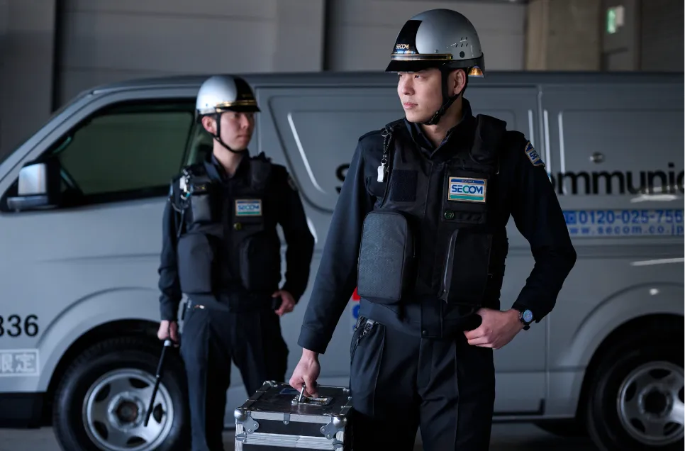 写真：現金護送の業務イメージ